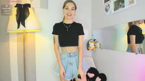 Diana online show from December 2025 06:44:02 AM