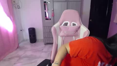 Cristal online show from December 2025 04:38:01 PM