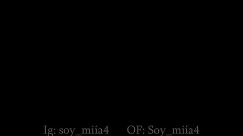 Snapshot of soy_miia chatting on September 2025 09:29:02 PM MIA online show from September 2025 09:29:02 PM