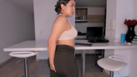 MIA online show from November 2025 10:10:01 PM