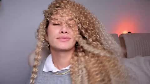 Snapshot of soytulu_ chatting on February 2025 04:22:02 PM brisa  s online show from February 2025 04:22:02 PM