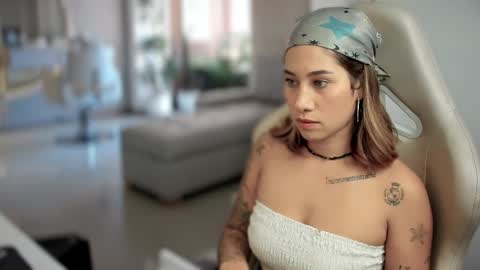 Snapshot of soytulu_ chatting on February 2025 03:42:02 PM brisa  s online show from February 2025 03:42:02 PM