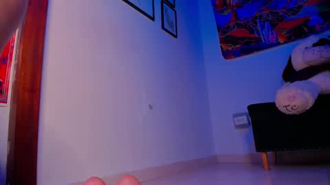 Snapshot of space__kittyy chatting on February 2025 08:38:01 AM Val online show from February 2025 08:38:01 AM