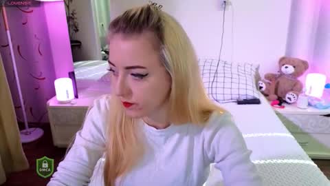 Snapshot of space_danger chatting on January 2026 08:18:01 AM space danger online show from January 2026 08:18:01 AM