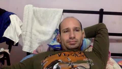 Snaiky online show from November 2025 04:18:02 PM