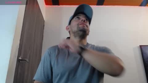 Snapshot of spartacus_cam chatting on January 2025 05:12:02 AM     online show from January 2025 05:12:02 AM