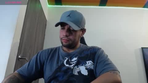 Snapshot of spartacus_cam chatting on January 2025 05:42:02 AM     online show from January 2025 05:42:02 AM