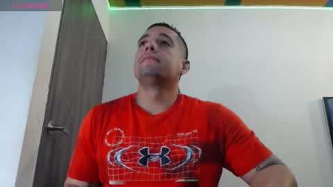 Snapshot of spartacus_cam chatting on January 2025 04:54:01 AM     online show from January 2025 04:54:01 AM
