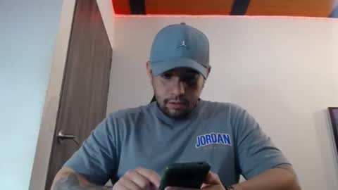 Snapshot of spartacus_cam chatting on February 2025 05:10:01 AM     online show from February 2025 05:10:01 AM