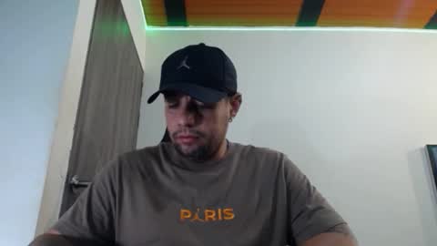 Snapshot of spartacus_cam chatting on February 2025 05:34:02 AM     online show from February 2025 05:34:02 AM