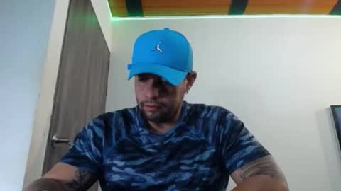 Snapshot of spartacus_cam chatting on February 2025 05:20:01 AM     online show from February 2025 05:20:01 AM