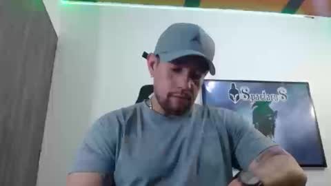 Snapshot of spartacus_cam chatting on September 2025 05:40:01 AM     online show from September 2025 05:40:01 AM