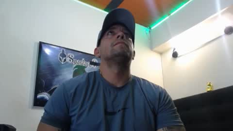 Snapshot of spartacus_cam chatting on September 2025 07:10:02 AM     online show from September 2025 07:10:02 AM