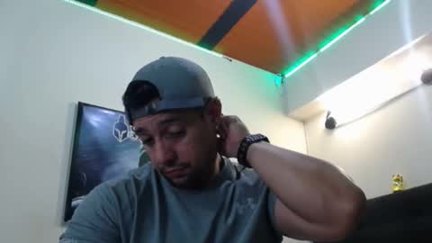 Snapshot of spartacus_cam chatting on September 2025 07:12:01 AM     online show from September 2025 07:12:01 AM