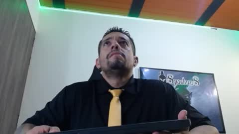     online show from December 2025 05:37:02 AM