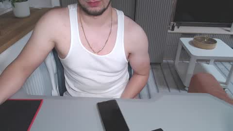 Snapshot of spb78 chatting on December 2024 10:32:01 PM Art online show from December 2024 10:32:01 PM