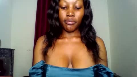 Snapshot of specialebonie chatting on December 2025 05:59:02 AM specialebonie online show from December 2025 05:59:02 AM