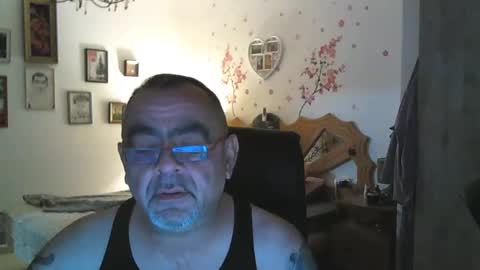 Snapshot of spektor1389 chatting on January 2025 04:08:01 PM spektor1389 online show from January 2025 04:08:01 PM