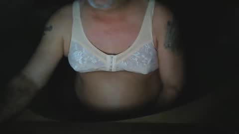 Snapshot of spektor1389 chatting on January 2025 02:58:02 AM spektor1389 online show from January 2025 02:58:02 AM