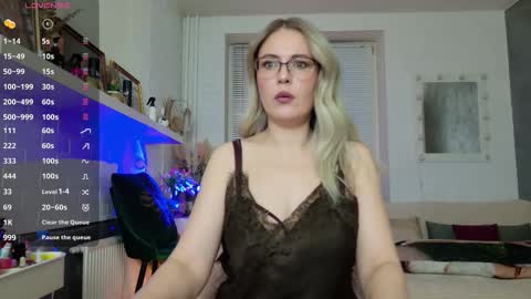 Snapshot of spicyhotmilf chatting on March 2026 11:43:02 PM Lexsy online show from March 2026 11:43:02 PM