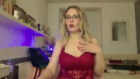 Snapshot of spicyhotmilf chatting on May 2026 08:06:01 PM Lexsy online show from May 2026 08:06:01 PM