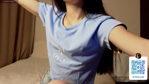 Tipsy online show from November 2025 05:57:01 PM