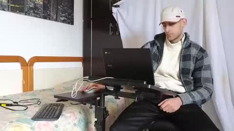 Marco. When Im offline you can view premium content in bio online show from February 2025 08:52:02 AM