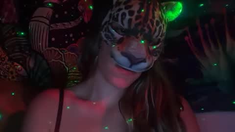 Snapshot of spottedbeauty chatting on October 2025 09:21:02 AM spottedbeauty online show from October 2025 09:21:02 AM