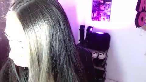  HELLO WELCOME MY NAME IS CHARLOTTE OY A NEW GIRL   online show from October 2025 02:06:01 PM