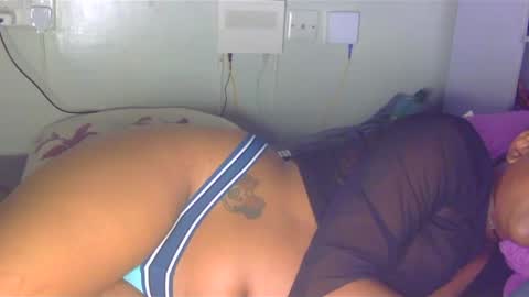 Snapshot of squirtqueen333 chatting on February 2025 08:54:02 AM shana online show from February 2025 08:54:02 AM