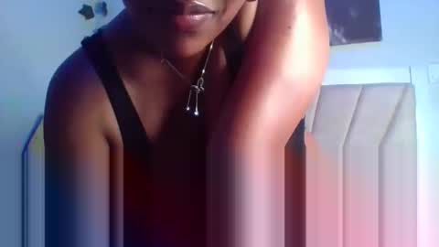 Snapshot of squirtqueen333 chatting on November 2025 07:16:02 PM shana online show from November 2025 07:16:02 PM