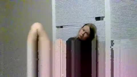 Snapshot of sriley386444137 chatting on October 2025 03:05:01 AM sriley386444137 online show from October 2025 03:05:01 AM