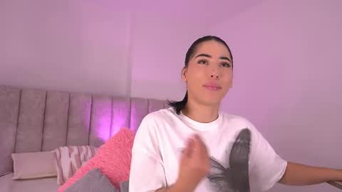 Snapshot of ss_samantha chatting on November 2025 07:25:02 PM samantha online show from November 2025 07:25:02 PM