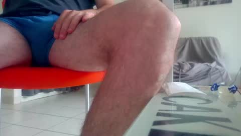 Snapshot of ssenzo chatting on August 2026 05:17:01 AM ssenzo online show from August 2026 05:17:01 AM