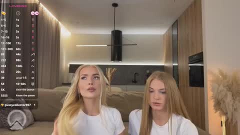 Scarlett online show from October 2025 08:09:01 PM