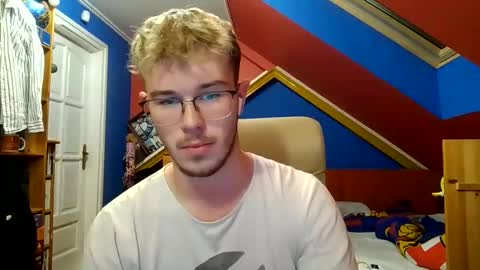 st1eve online show from December 2025 07:32:01 PM