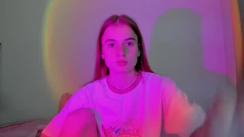 Snapshot of stacey_brow chatting on May 2026 04:02:01 PM stacey online show from May 2026 04:02:01 PM