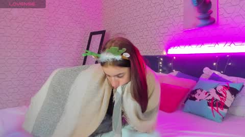 Snapshot of stacey_brown chatting on December 2024 08:01:01 AM Stacey GMT5 Mo Tu We Th Fr Sa 3am -10am online show from December 2024 08:01:01 AM