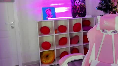 Snapshot of stacey_brown chatting on March 2025 01:31:02 AM Stacey GMT5 Mo Tu We Th Fr Sa 3am -10am online show from March 2025 01:31:02 AM