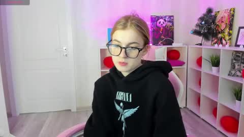 Snapshot of stacey_brown chatting on March 2025 04:35:02 AM Stacey GMT5 Mo Tu We Th Fr Sa 3am -10am online show from March 2025 04:35:02 AM