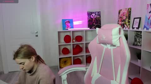 Snapshot of stacey_brown chatting on March 2025 01:03:02 AM Stacey GMT5 Mo Tu We Th Fr Sa 3am -10am online show from March 2025 01:03:02 AM