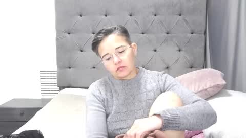 staceydarling online show from October 2025 06:28:01 AM