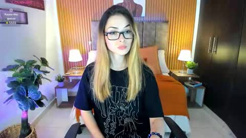 Stacy Woods online show from March 2026 09:11:01 PM