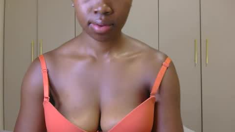 stacy_queenl online show from January 2026 01:37:02 PM