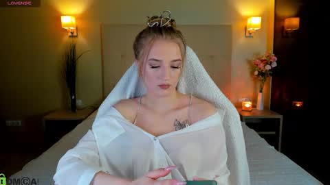 Stacy Mon Tue Wed Thu Fri Sun GMT GMT 3 1000am - 0400pm  online show from February 2026 10:22:02 AM