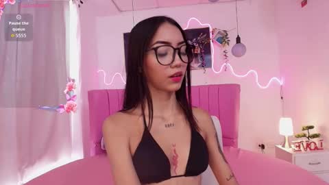 Snapshot of stacy_vegas chatting on October 2025 02:18:02 PM estecy online show from October 2025 02:18:02 PM