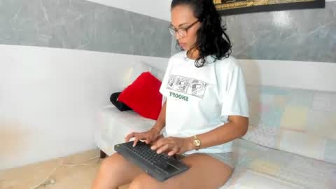 Snapshot of stacyfoxx_ chatting on July 2026 09:17:01 PM stacy fox online show from July 2026 09:17:01 PM