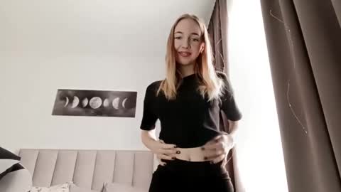 Mila online show from February 2026 06:12:02 AM