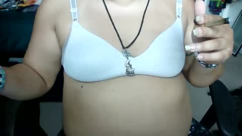 starella___saxxxton online show from October 2025 01:28:02 PM