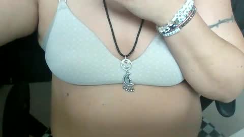 starella___saxxxton online show from January 2026 04:31:02 PM